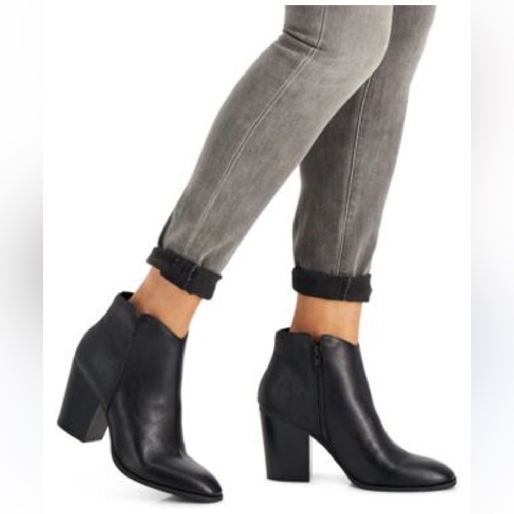 Sun + Stone Graceyy New Ankle Faux Leather Booties. Size 11